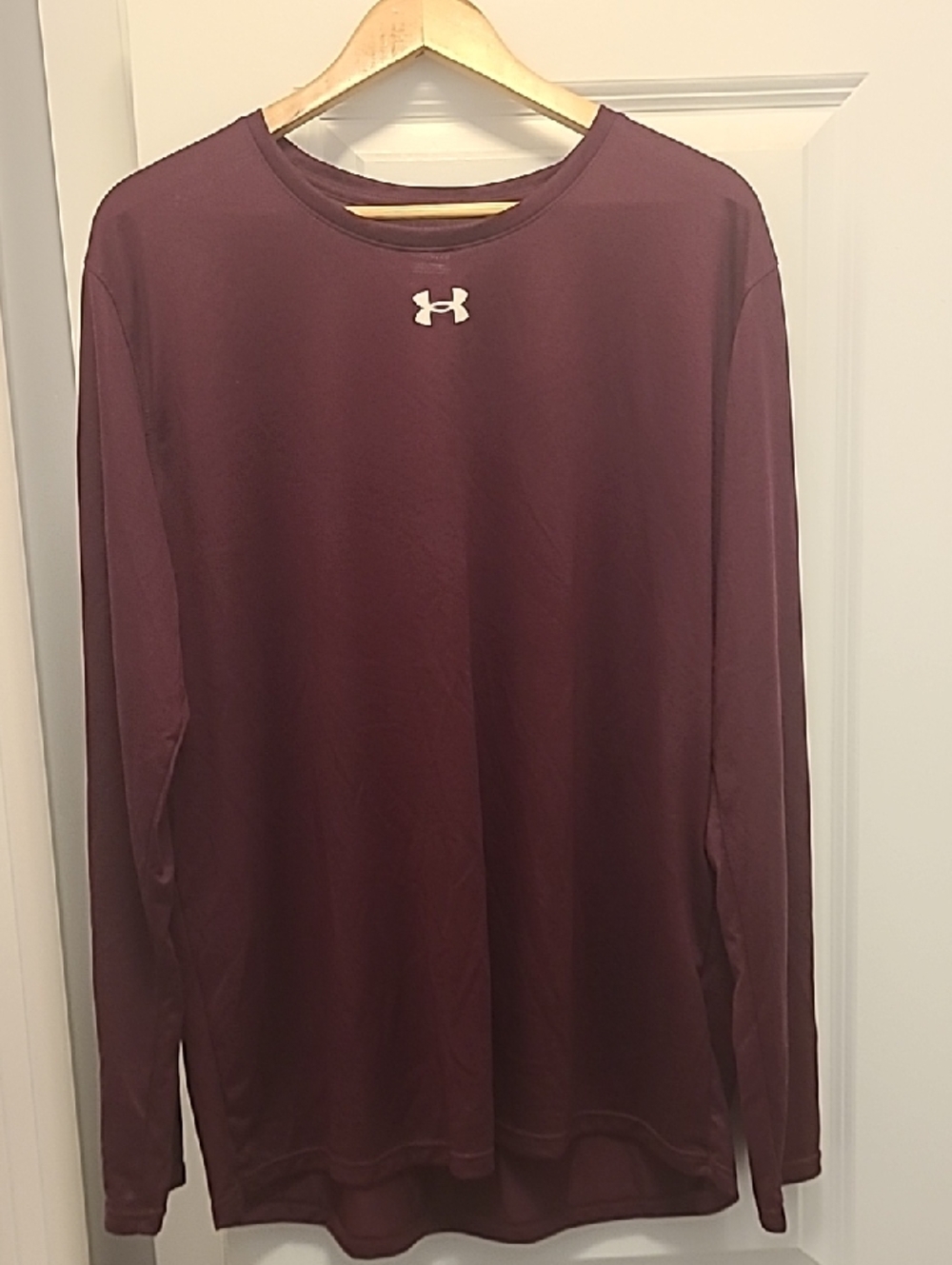 Under Armour Men's Long-Sleeve Performance Shirt - Maroon